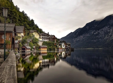 哈尔施塔特湖，水上倒映，山脉，房屋，奥地利 1920x1200