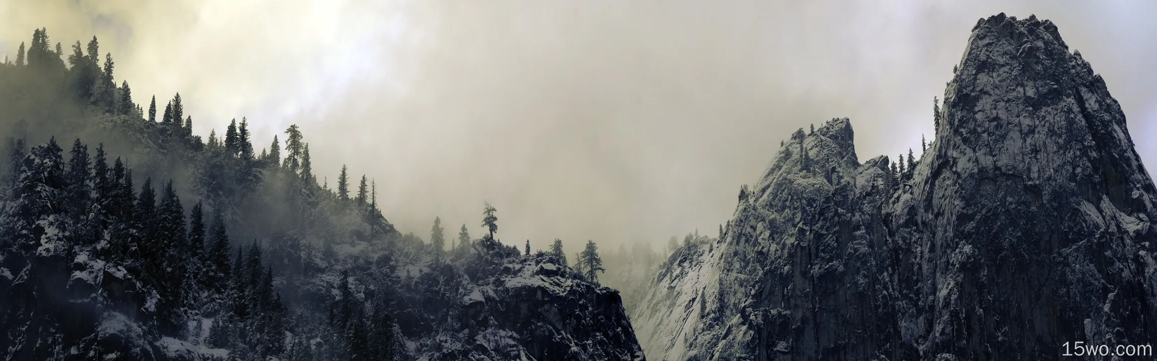 优胜美地山谷，美国加州，冬季，雾