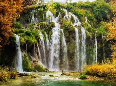 克罗地亚十六湖国家公园，瀑布，树木，秋天 3840x2160