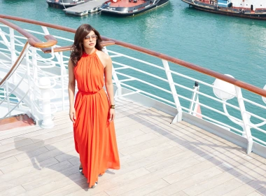 电影 Dil Dhadakne Do 朴雅卡·乔普拉 Orange Dress 印第安 Actress Singer Brunette 高清壁纸 5120x2880