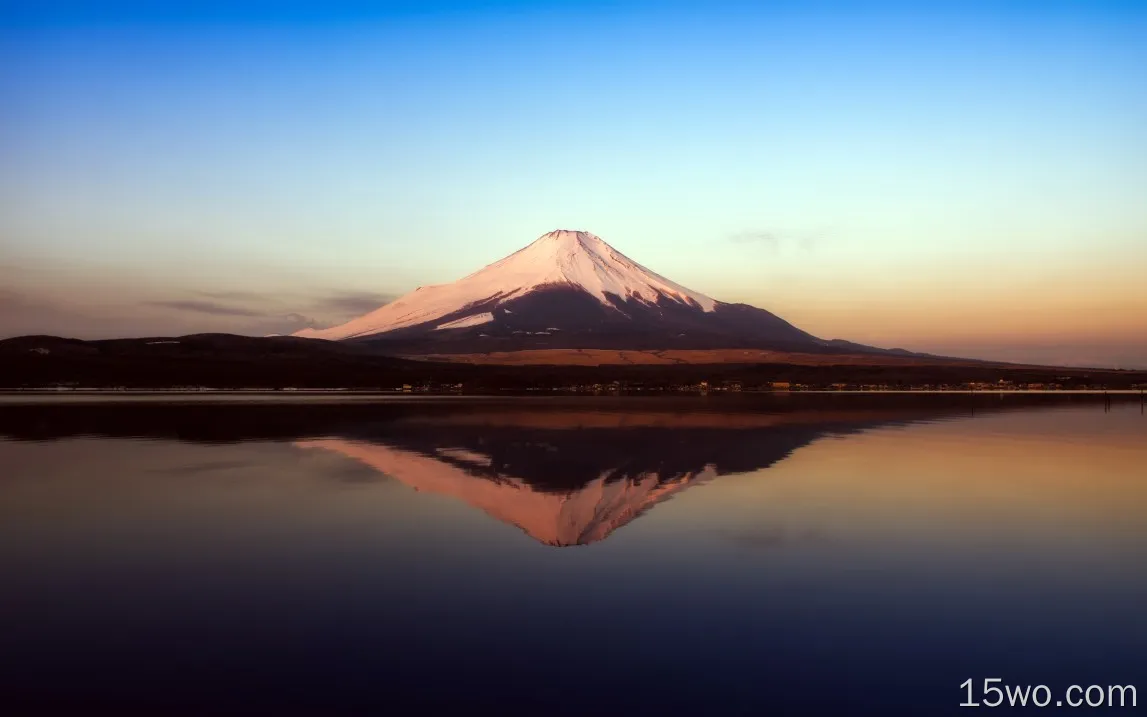 美丽的日本富士山风景高清壁纸