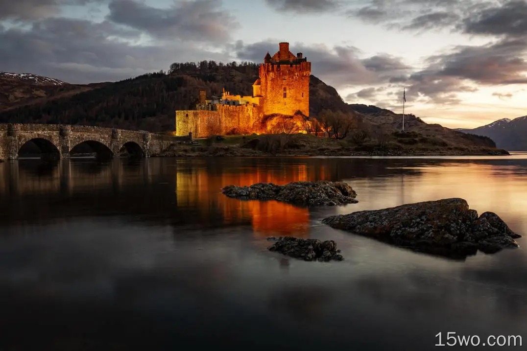 人造 Eilean Donan Castle 城堡 英国 苏格兰 湖泊 桥 高清壁纸