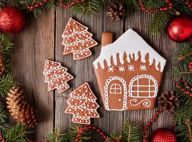 食物 饼干 Christmas Ornaments 圣诞节 Christmas Tree Gingerbread 木质 高清壁纸 2560x1706