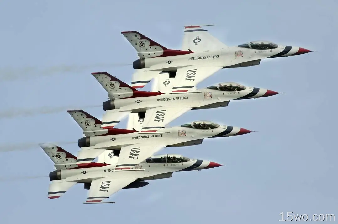 军事 飞行表演 军用飞机 F-16战斗机 United States Air Force Thunderbirds 喷气式战斗机 飞机 高清壁纸