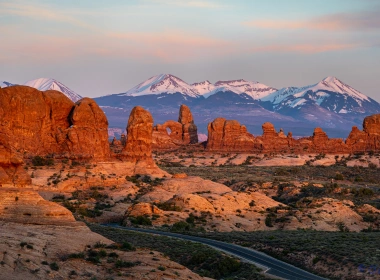 自然 Arches National Park 国家公园 路 山 岩石 Utah USA 风景 高清壁纸 4000x2250