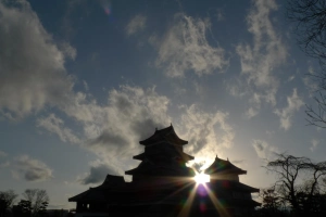 人造 松本城 城堡 日本 高清壁纸  2560x1440