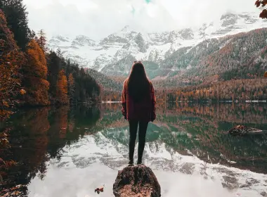 孤独的女人，湖，风景，秋天，山，雪，冬天 3264x4896