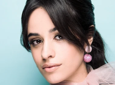 音乐 卡米拉·卡贝洛 歌手 美国 Woman Singer Latina 面容 Close-Up Brown Eyes Brunette Earrings 高清壁纸 5120x2880