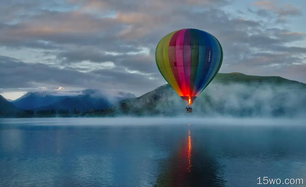 4K 风景 湖泊 热气球