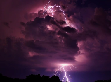 闪电，云，夜晚，自然的力量 1920x1080