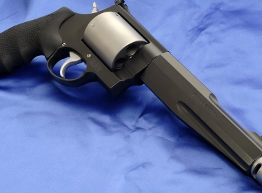 武器 Smith & Wesson 500 Magnum Revolver 高清壁纸 3840x2160