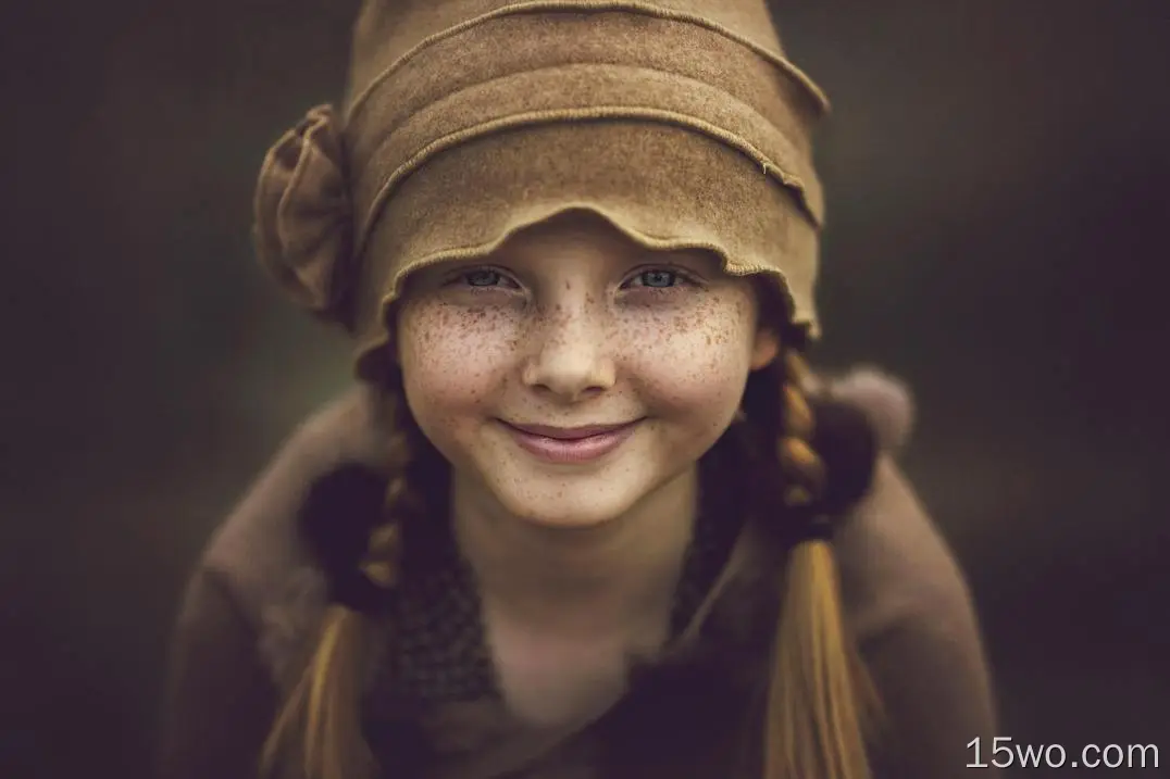 摄影 儿童 Smile Freckles 女孩 Little Girl Twintails Braid Hat 高清壁纸
