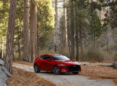 座驾 Mazda 3 马自达 汽车 Red Car Compact Car 交通工具 高清壁纸 3840x2572