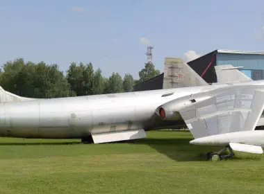 军事 Myasishchev M-4 轰炸机 高清壁纸 15400x5005
