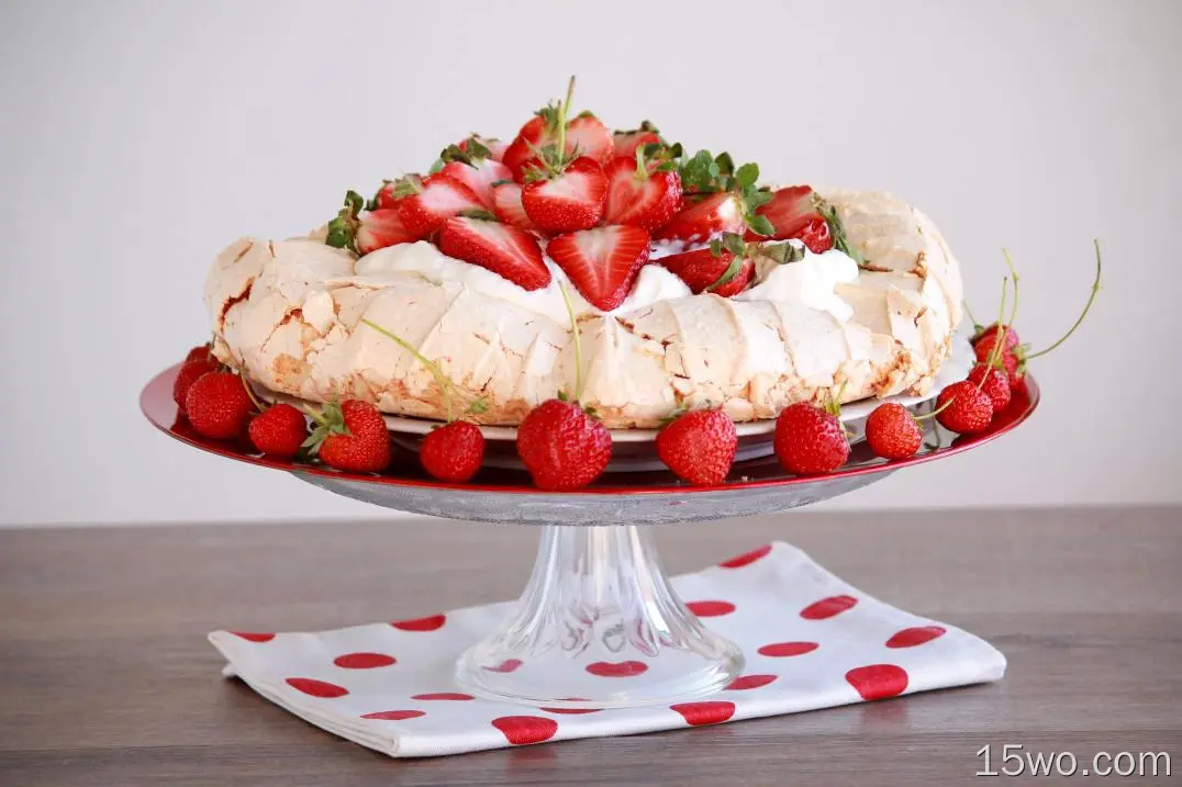 食物 Pavlova 浆果 草莓 蛋糕 甜点 高清壁纸