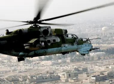 军事 米-24武装直升机 军用直升机 高清壁纸 2560x1600