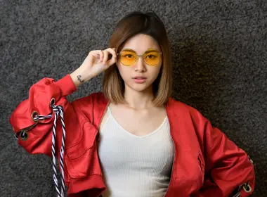 女性 亚洲 Woman 模特 女孩 Brunette Sunglasses 高清壁纸 3650x2767
