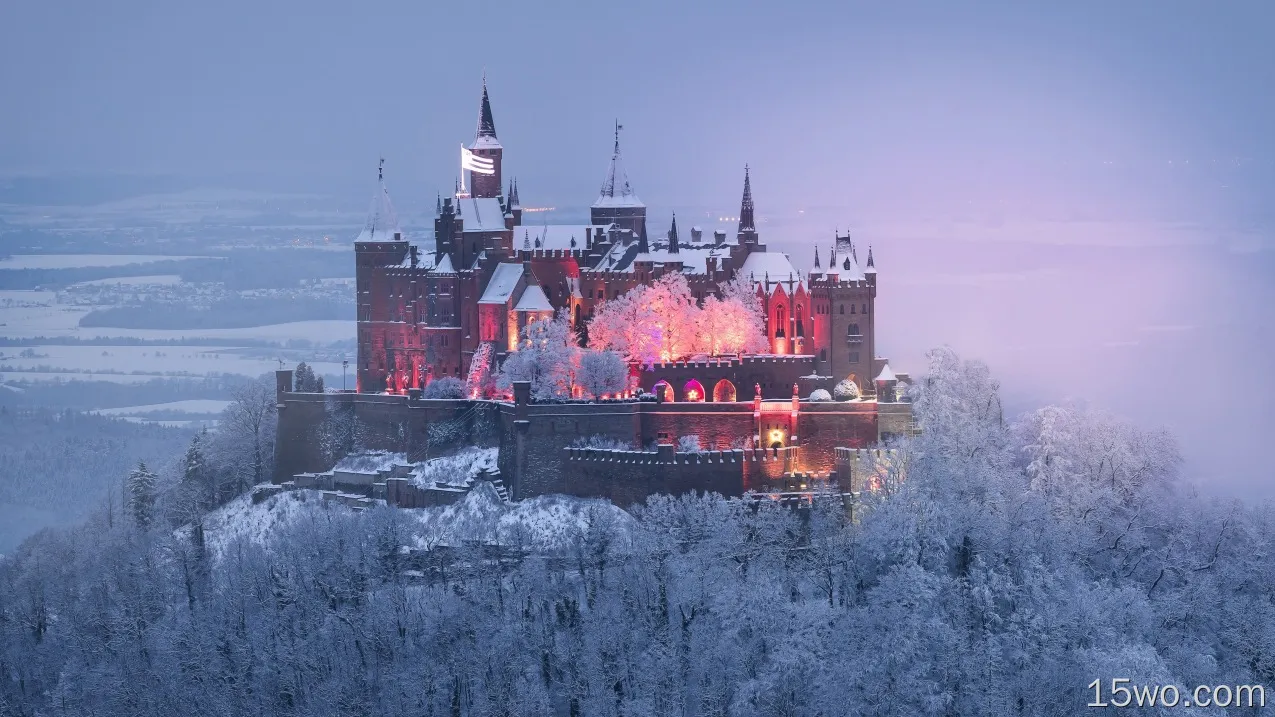 城堡霍亨佐勒恩，雪，德国，冬天，天空，薄雾，森林，树木，灯光，城堡