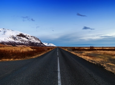 冰岛，漫长的道路，天空，高山，雪 3840x2400