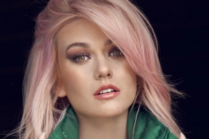 名人 凯瑟琳·麦克纳马拉 女演员 美国 American Actress Pink Hair Lipstick 面容 高清壁纸  3840x3490