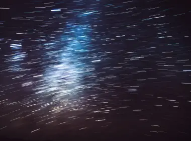 旋转4k的星云耀斑恒星 4805x3003