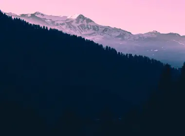 美丽的山景观粉红色口气壁纸 4000x2250