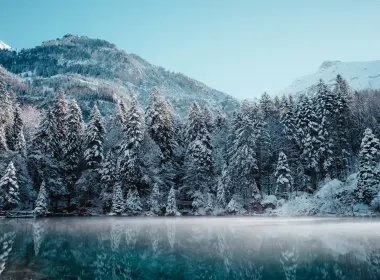 瑞士冬天反射5k壁纸 5701x3801