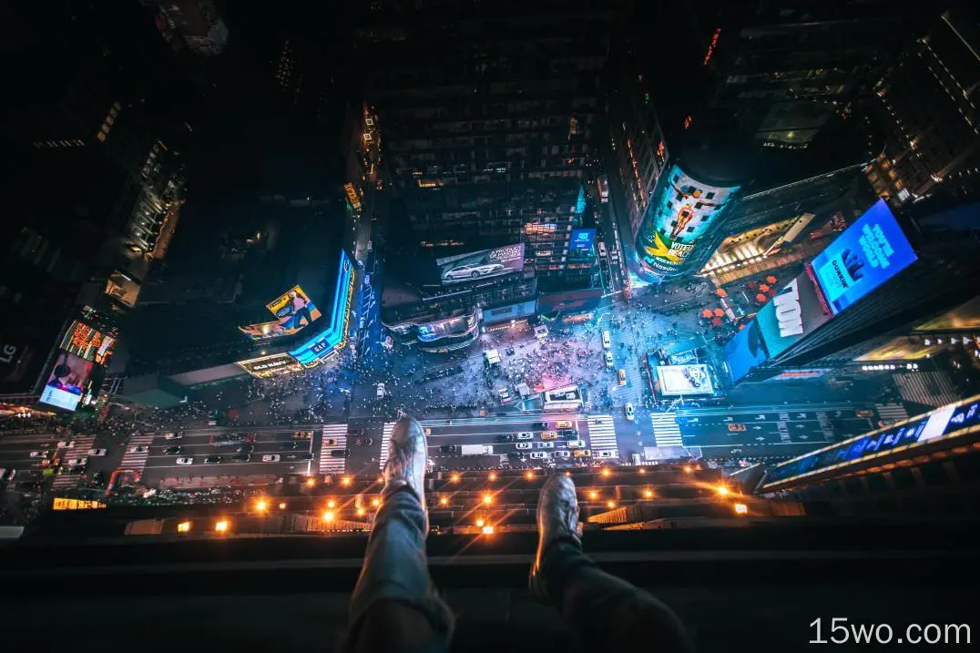 垂悬鸟瞰图纽约城5k壁纸的腿