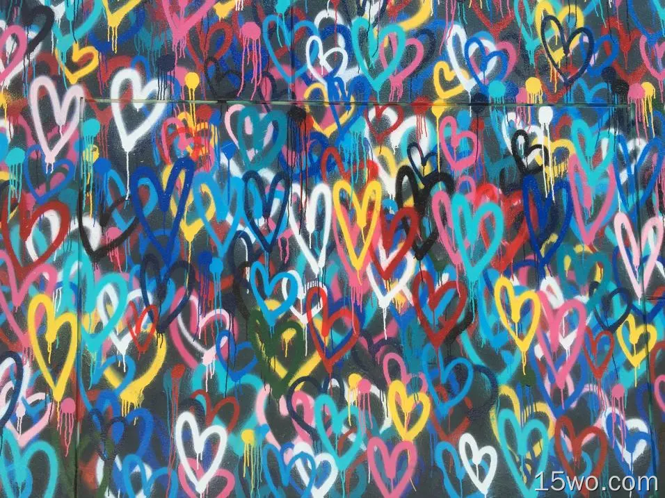 心脏被绘的墙壁4k壁纸