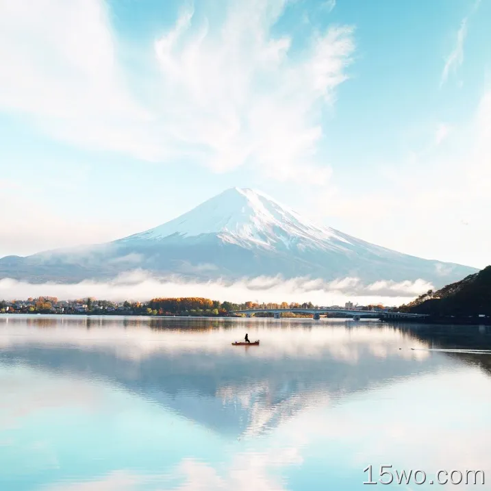 富士山蓝色明亮的一天4k壁纸