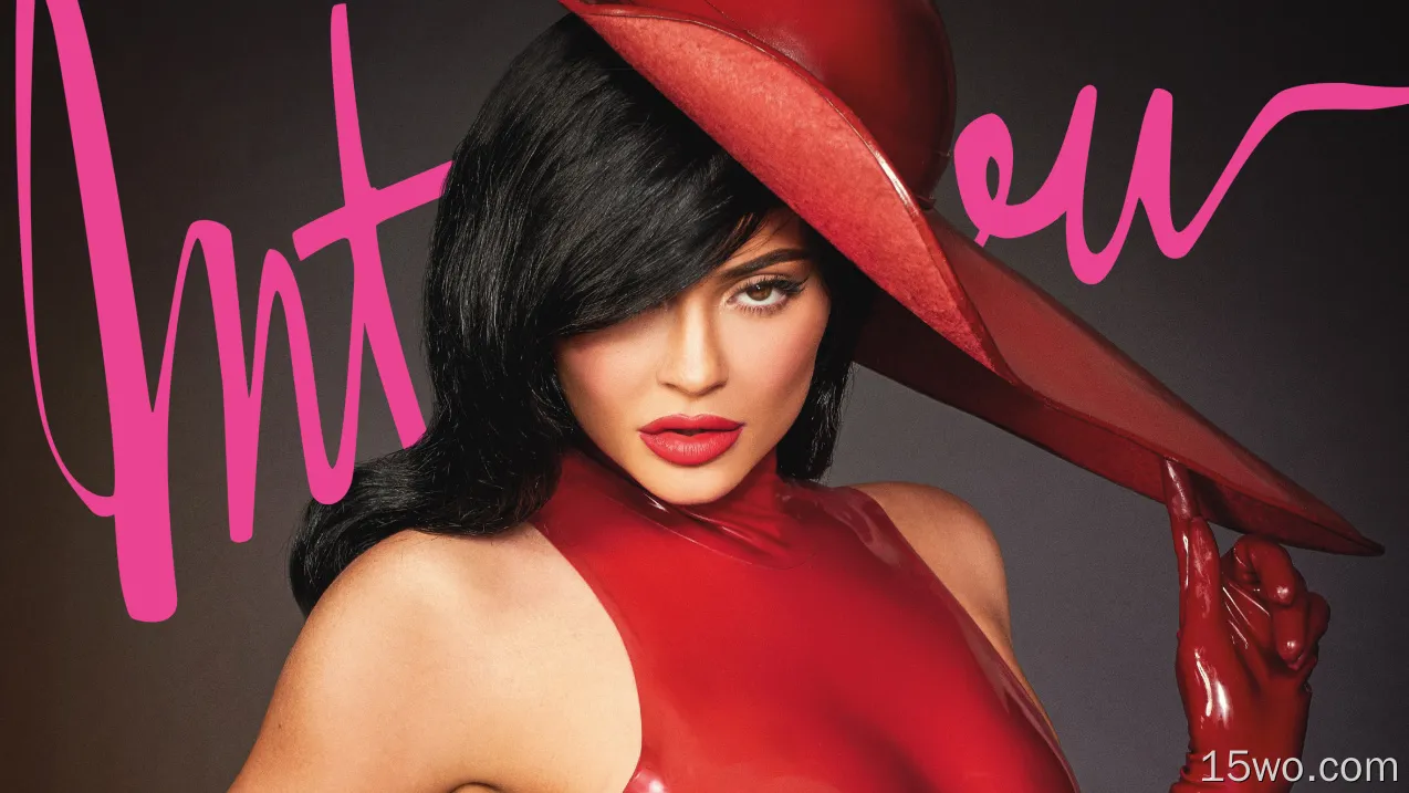 Kylie Jenner采访杂志2019年壁纸