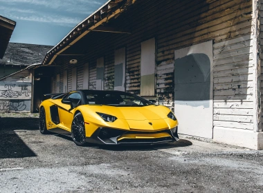黄色LamborghiniAventador壁纸 3840x2160