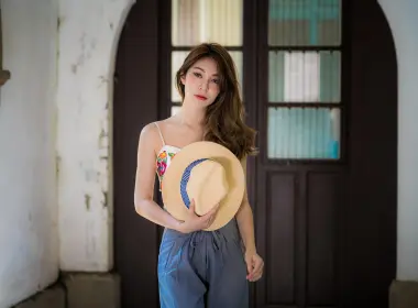 女性 亚洲 女孩 Hat Woman 模特 Brunette Lipstick 高清壁纸 4500x3002