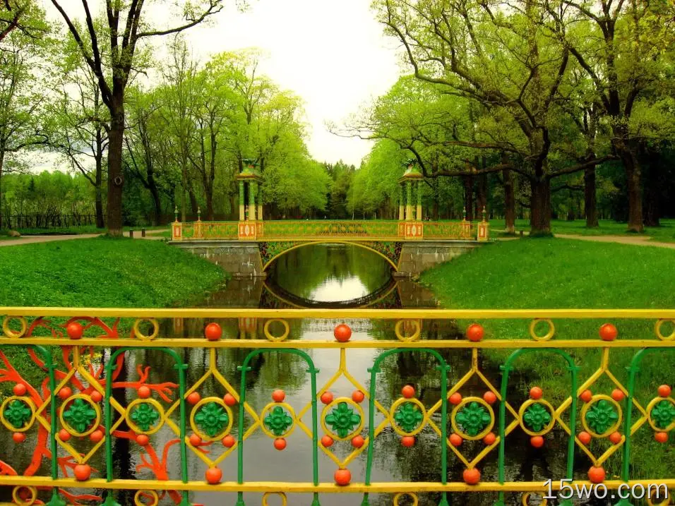 摄影 公园 绿色 桥 栅栏 河流 树 高清壁纸