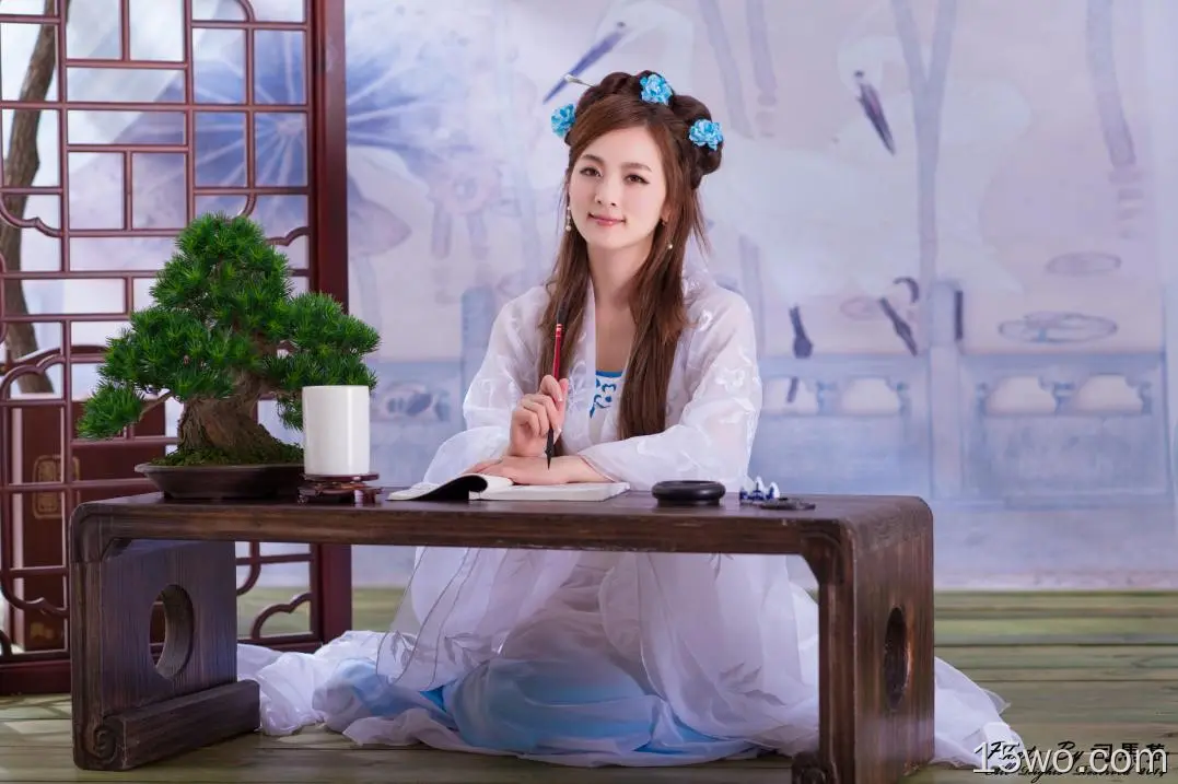 女性 张凯洁 模特 台湾 Hairpin Brush Bonsai Smile Hair-Dress Traditional Costume Chinese Taiwanese 亚洲 高清壁纸