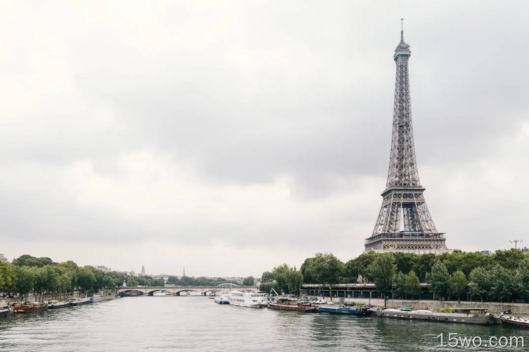 法国，埃菲尔铁塔，巴黎，乌云，河流，桥梁
