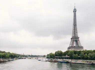 法国，埃菲尔铁塔，巴黎，乌云，河流，桥梁 4096x2731