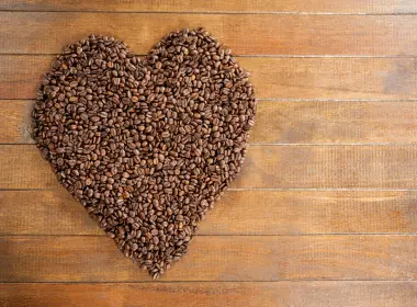 食物 咖啡 Coffee Beans Heart-Shaped 高清壁纸 5482x3655