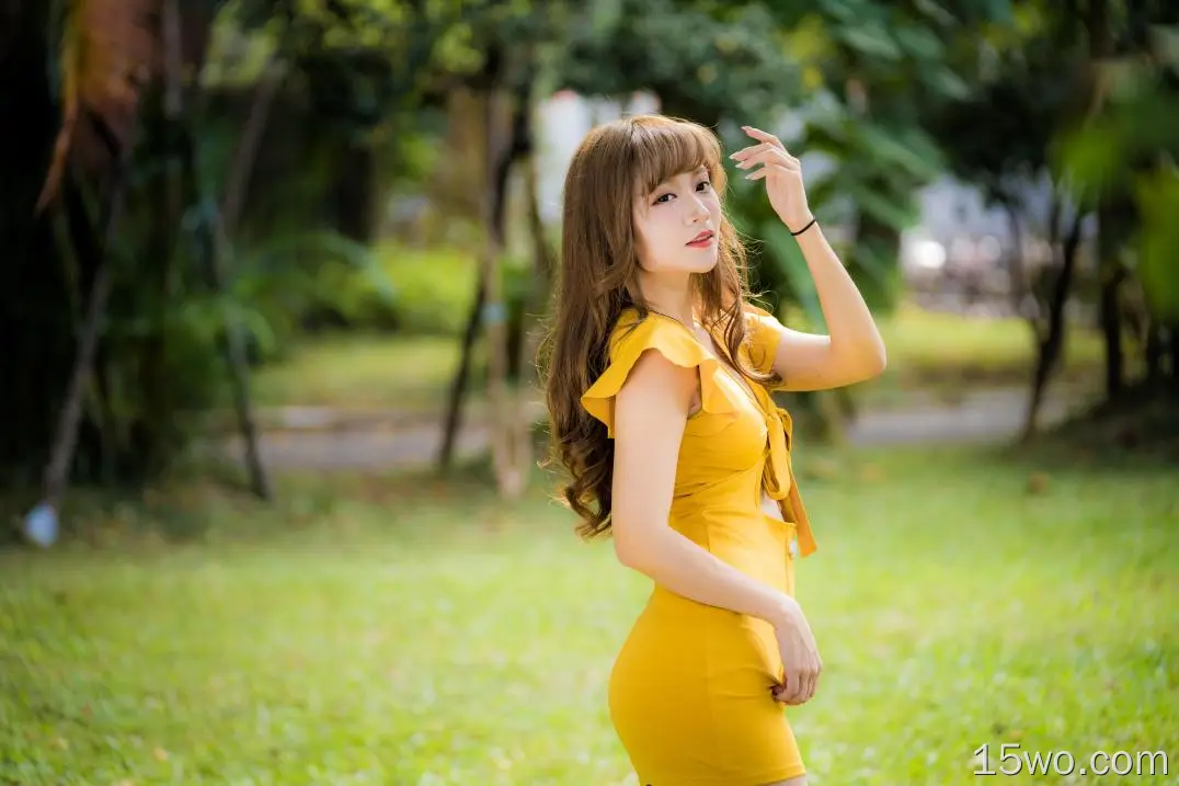 女性 亚洲 女孩 Woman 模特 Yellow Dress Depth Of Field Long Hair Brunette 高清壁纸