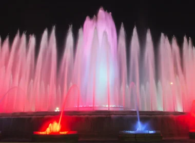 人造 喷泉 光 Colorful 色彩 夜晚 高清壁纸 3840x2160