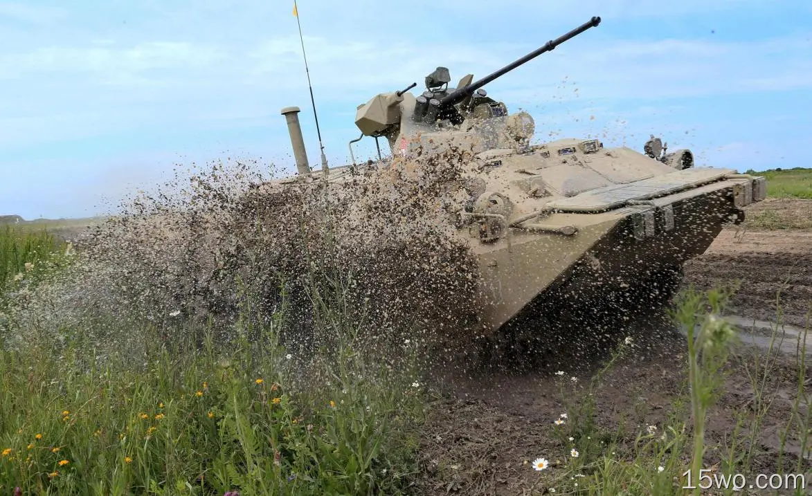 军事 BTR-80 装甲战斗车辆 Military 交通工具 Armored Personnel Carrier 高清壁纸