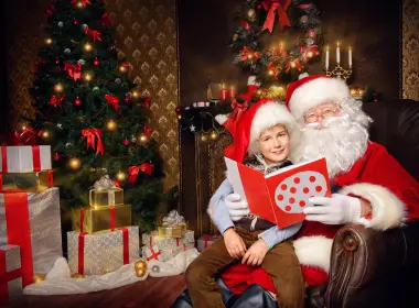 节日 圣诞节 儿童 Boy Santa Christmas Tree Christmas Ornaments Santa Hat 礼物 高清壁纸 7360x4912